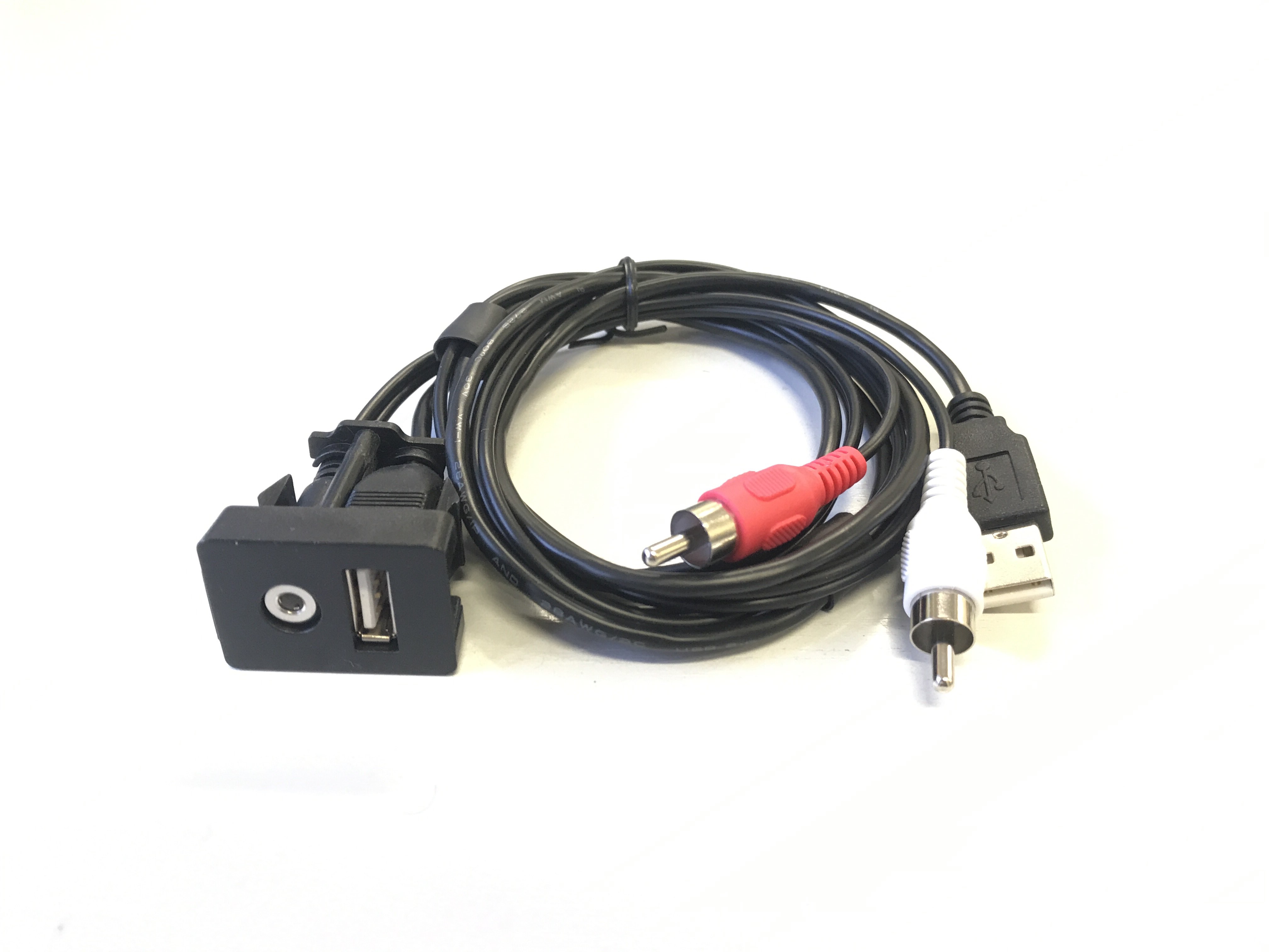 Розетка AUX, USB